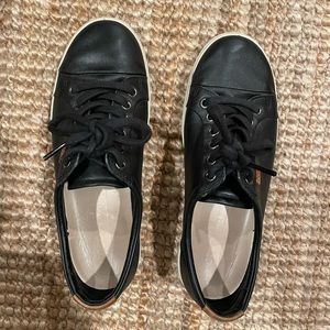 Black Ecco Tennis Shoes